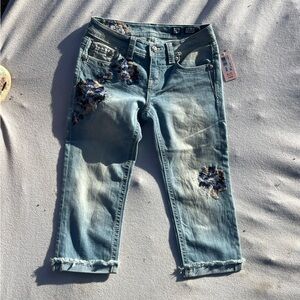 Miss Me Jeans Girls Size 14 Blue Capri Floral Jeans Embroidered Raw Hems Denim